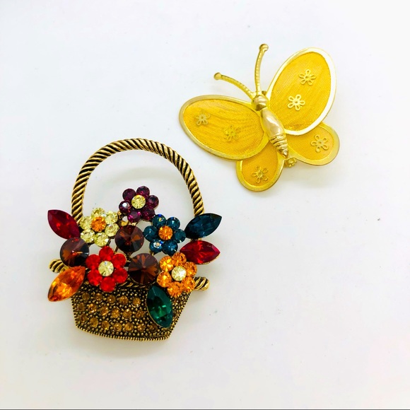 Beautiful Vintage Flower & Butterfly Brooch lot - Picture 1 of 9